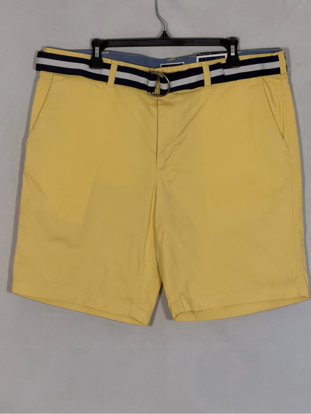 NWT Club Room Men’s 36 Yellow Chino Shorts 9” Belted Stretch Classic Fit
